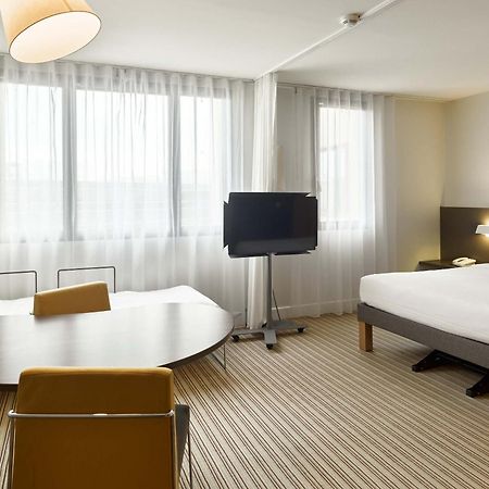 B&B Hotel Velizy Est מראה חיצוני תמונה