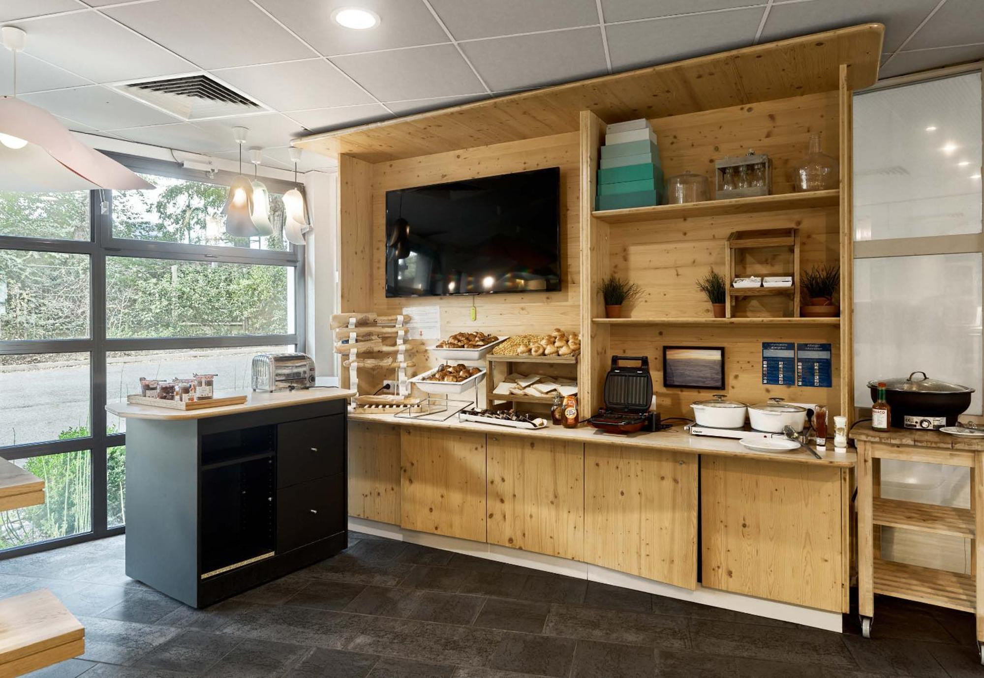 B&B Hotel Velizy Est מראה חיצוני תמונה