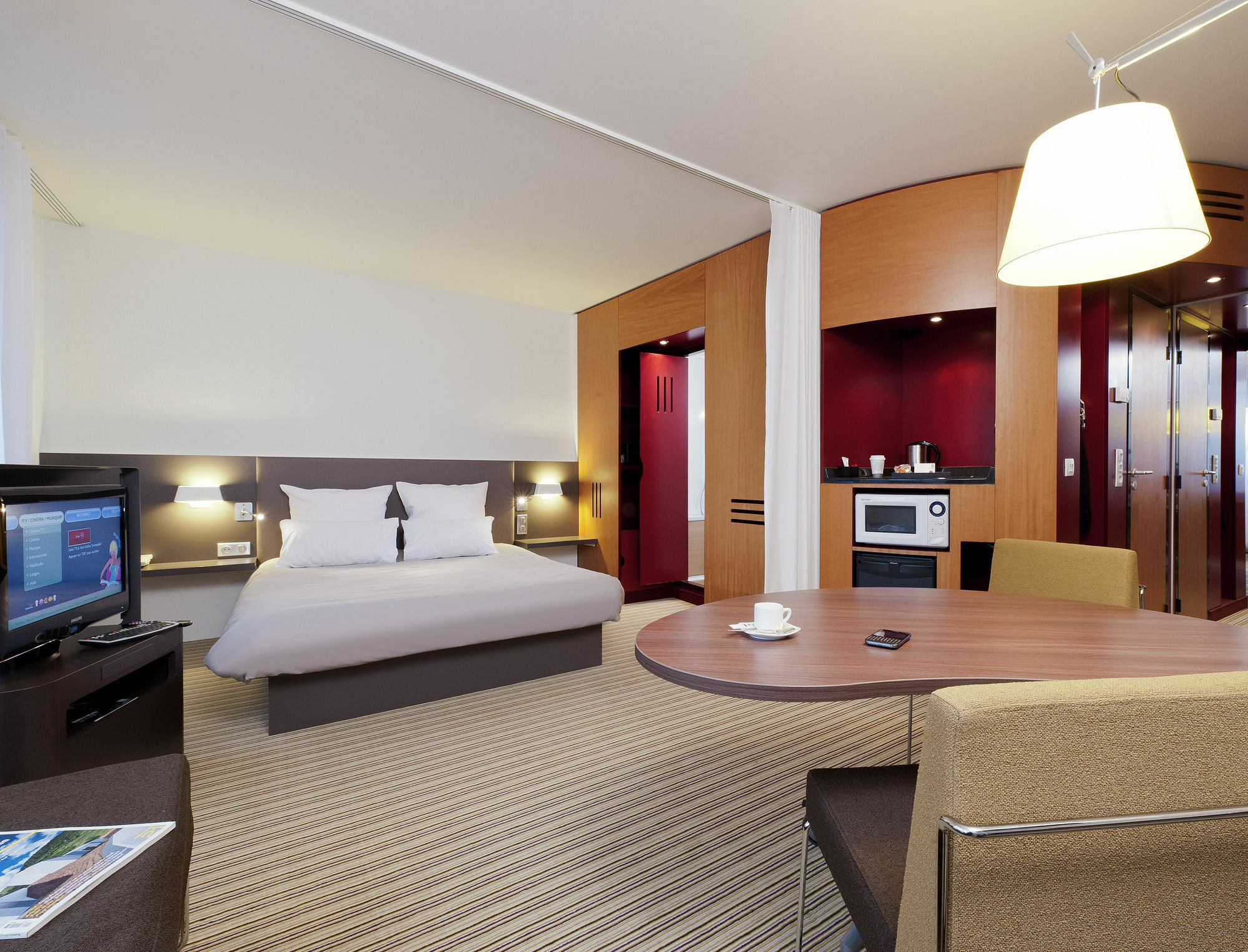 B&B Hotel Velizy Est מראה חיצוני תמונה